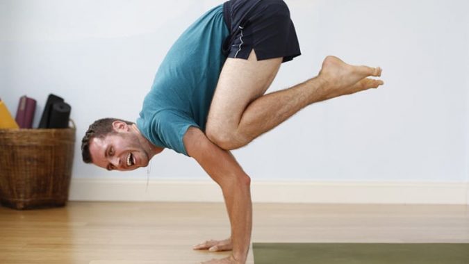 yoga para hombres principiantes